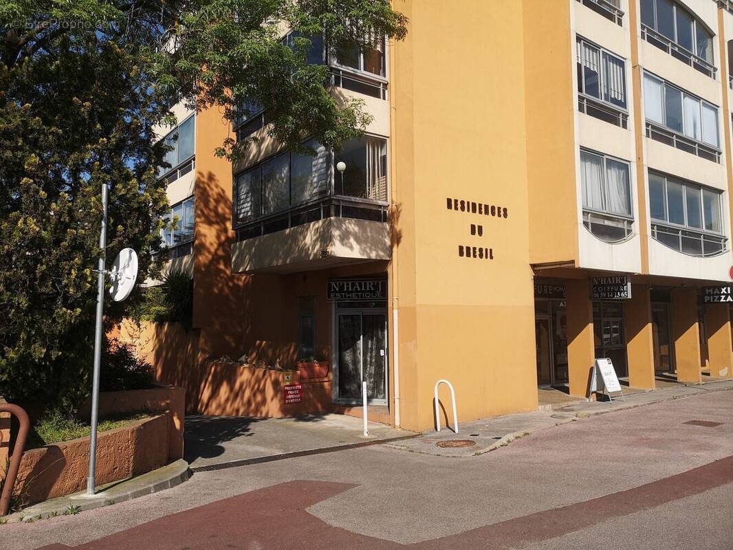 Parking à MANDELIEU-LA-NAPOULE