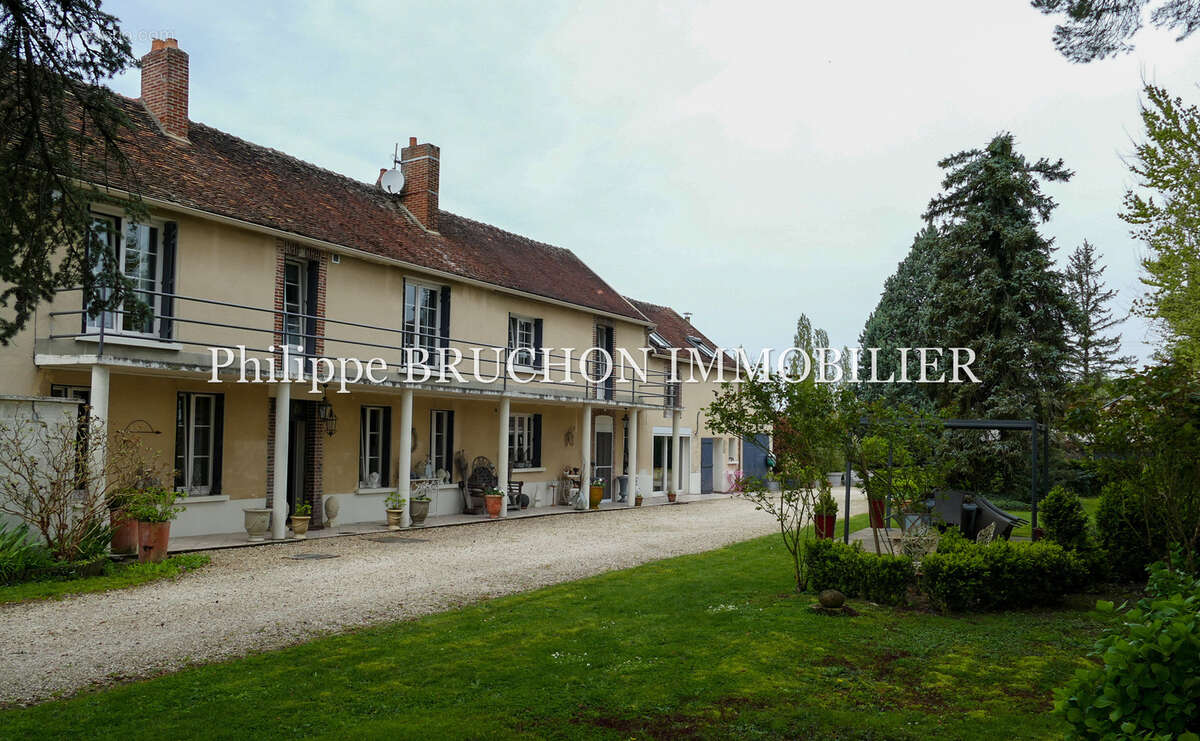 Maison à BRANCHES