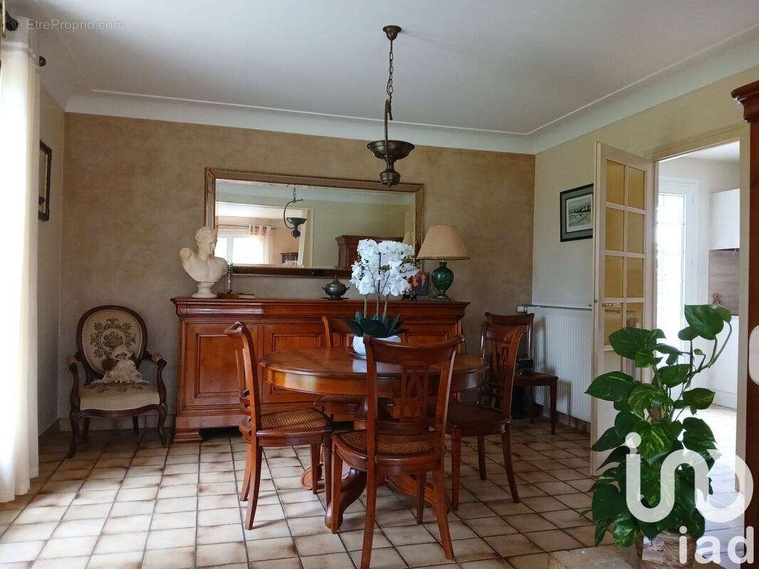 Photo 1 - Maison à YZERNAY