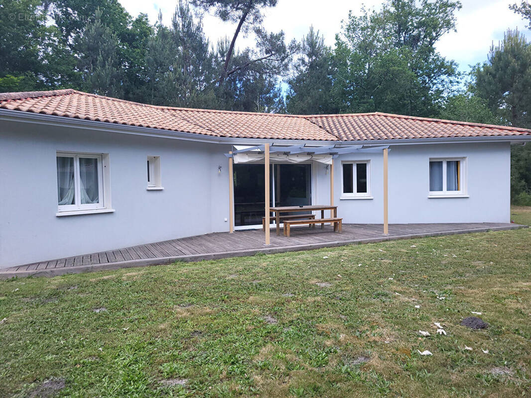 Maison à SALLES