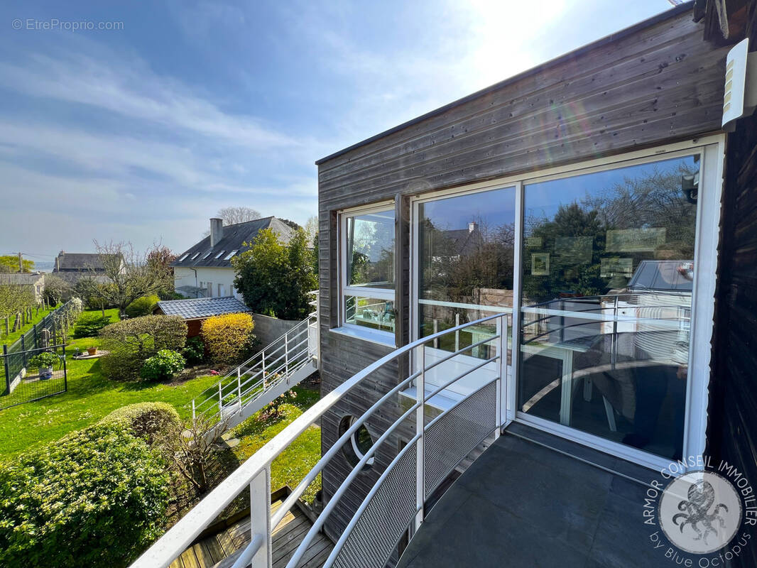 Maison à SAINT-JACUT-DE-LA-MER