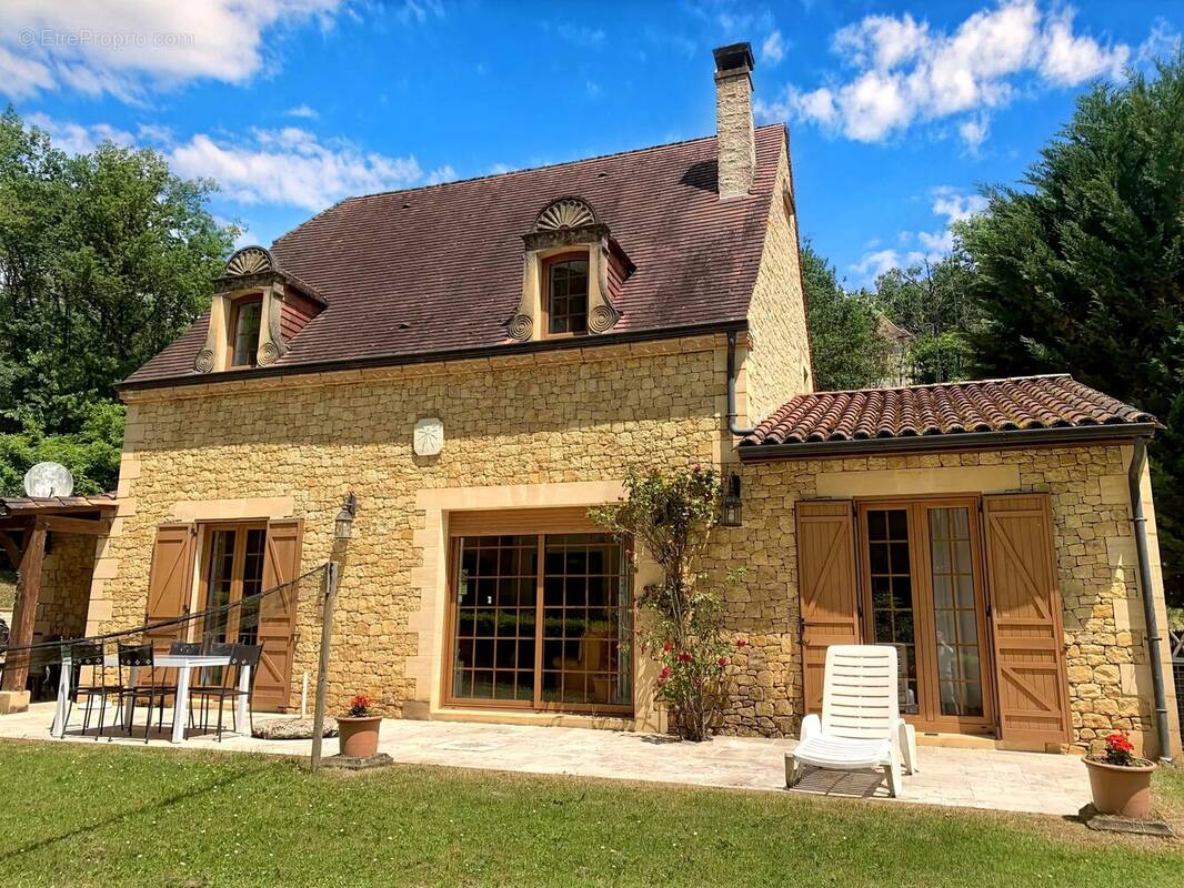 Maison à BEYNAC-ET-CAZENAC