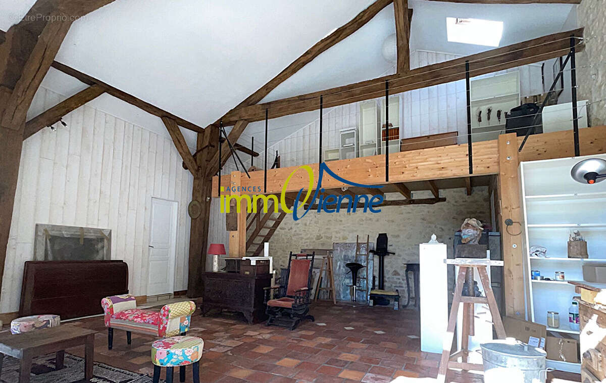 Maison à POUILLE