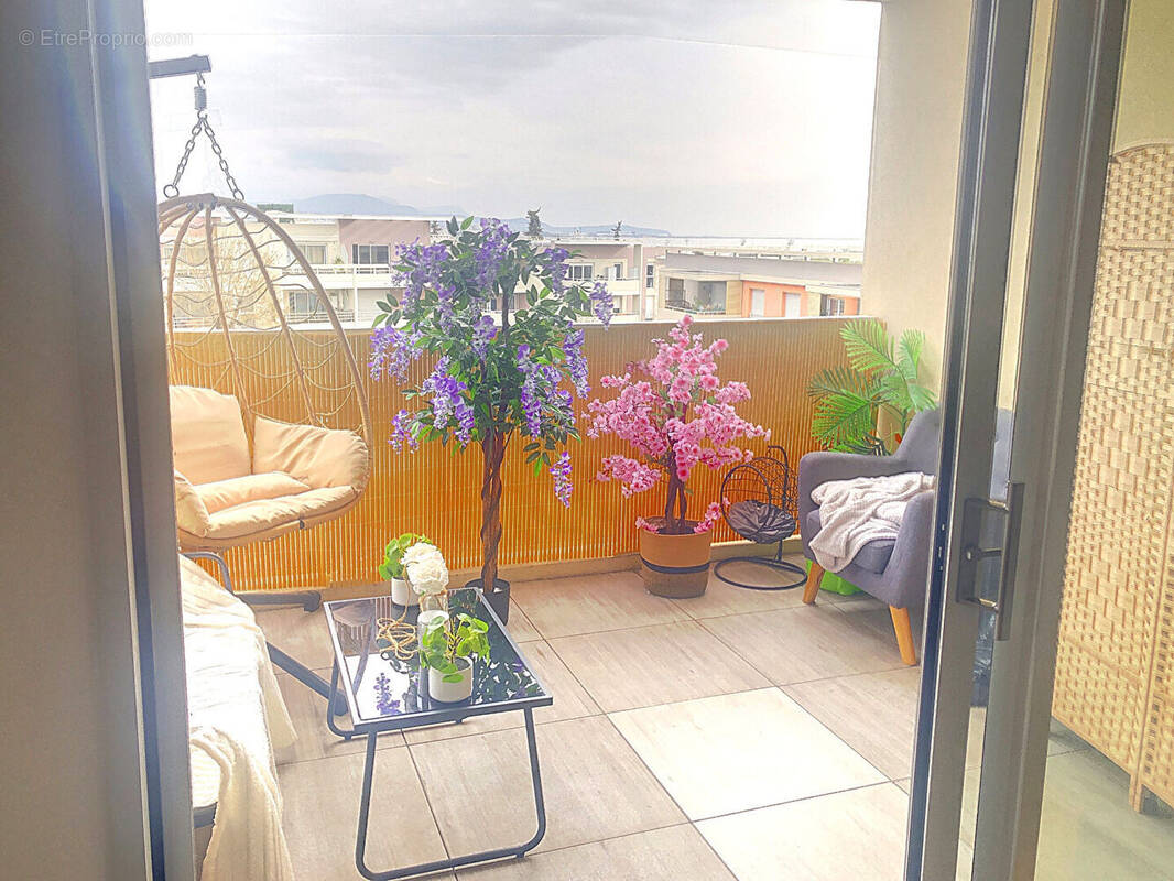 Appartement à VILLENEUVE-LOUBET