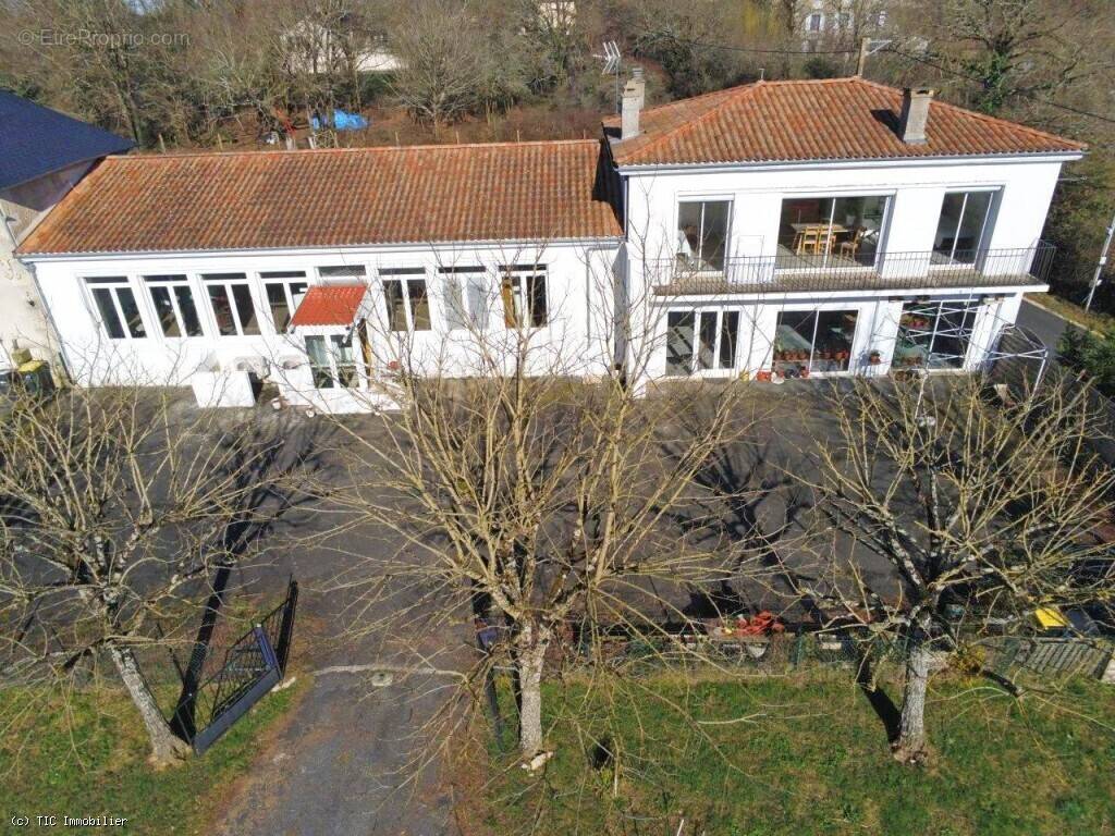 Maison à CIVRAY
