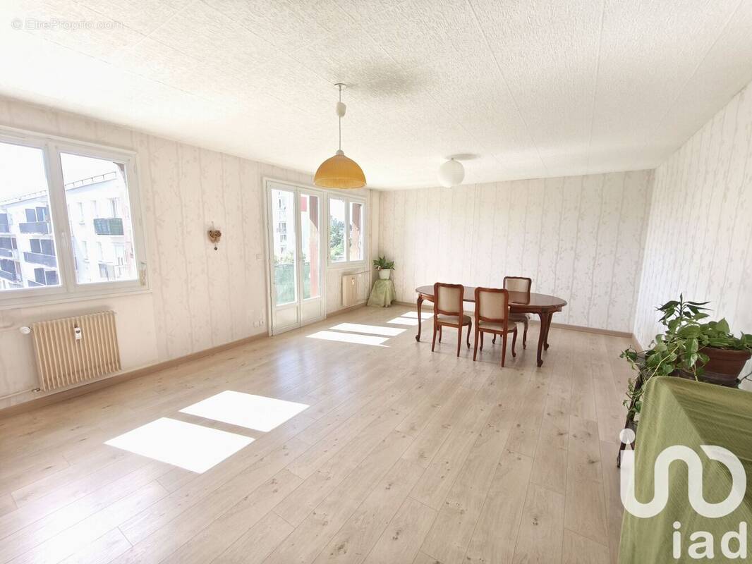 Photo 1 - Appartement à LAVAL