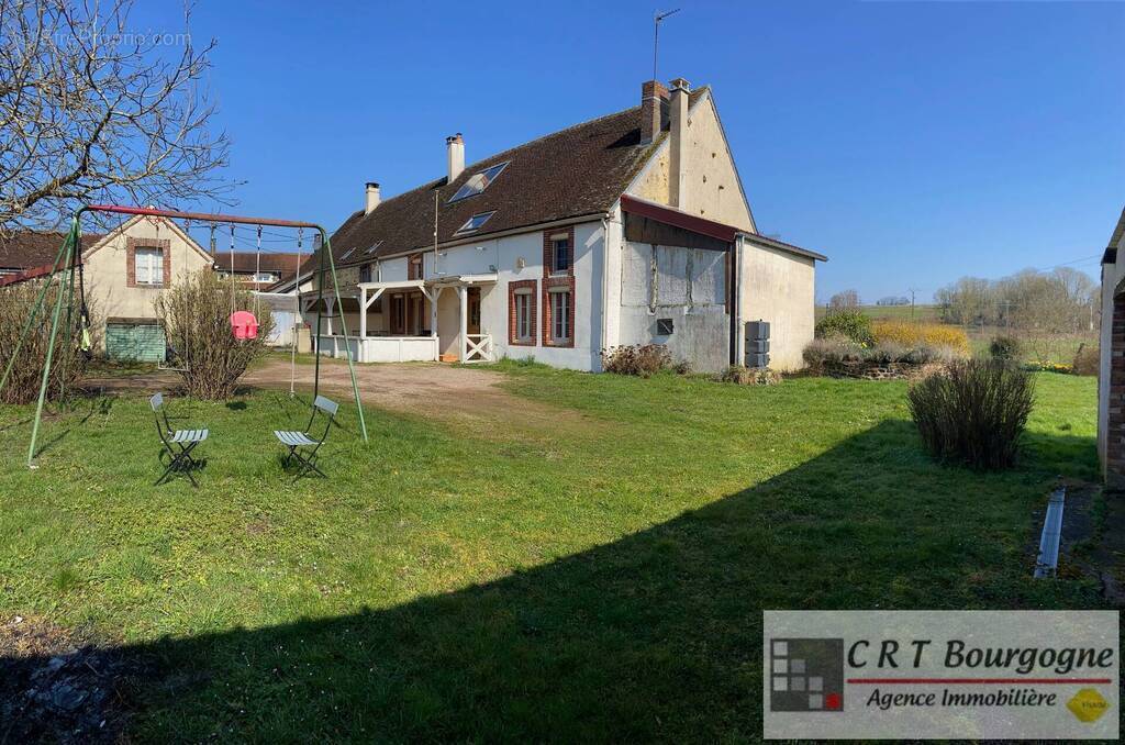 Maison à DIGES