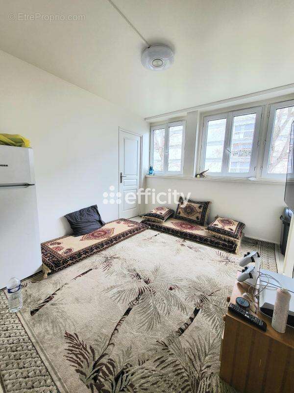 Appartement à STAINS