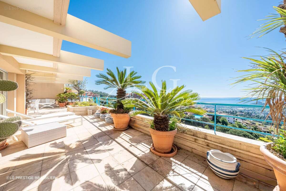 Appartement à MANDELIEU-LA-NAPOULE
