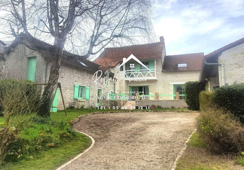 Maison à DANGE-SAINT-ROMAIN