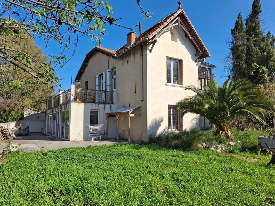 Maison à SORGUES