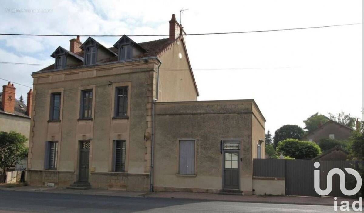 Photo 1 - Maison à COSNE-D&#039;ALLIER