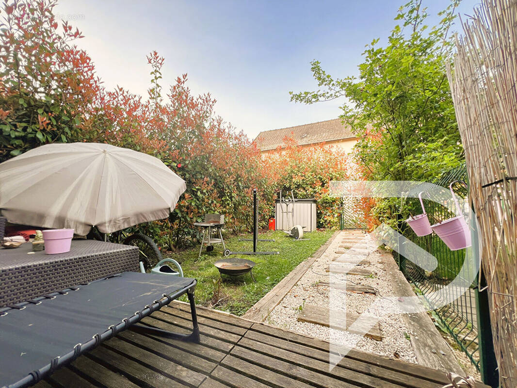Appartement à LE MESNIL-EN-THELLE