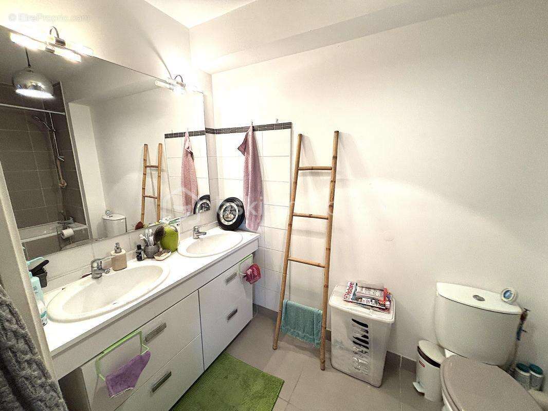 Appartement à JUVIGNAC