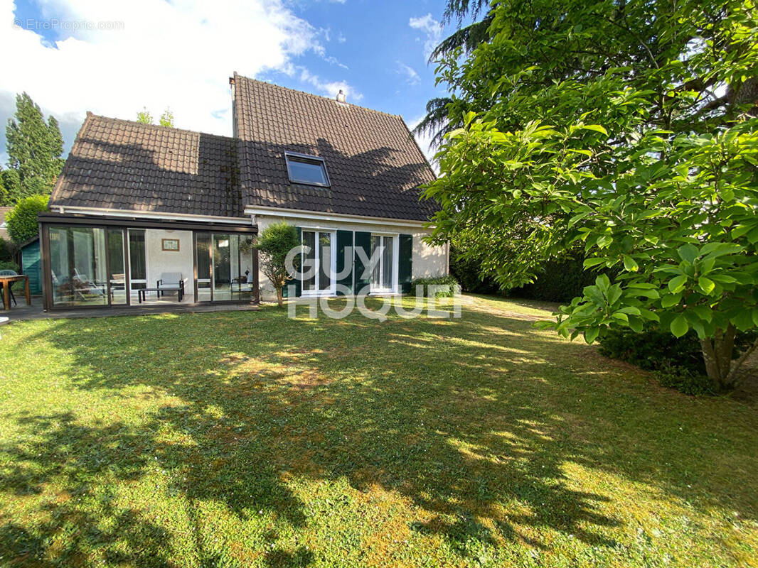 Maison à PONTAULT-COMBAULT
