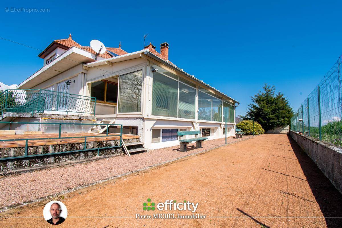 Appartement à BESSENAY