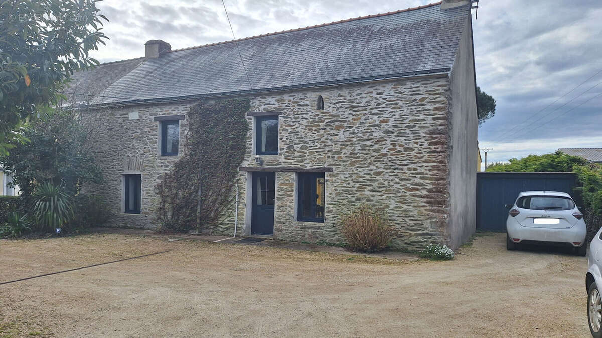 Maison à DREFFEAC