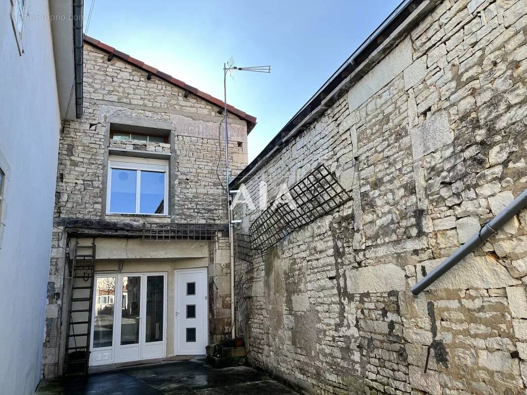 Appartement à MAINE-DE-BOIXE