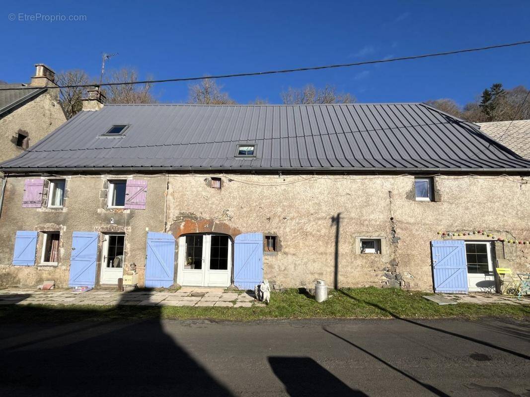Maison à ANZAT-LE-LUGUET