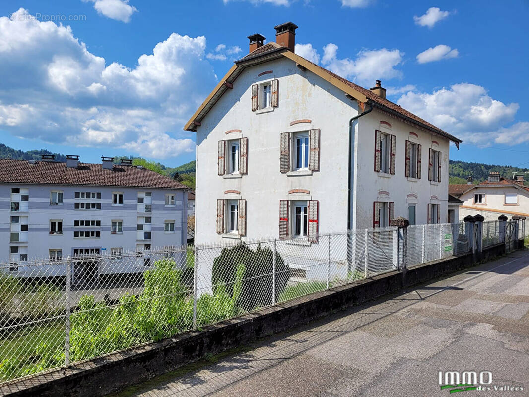 Maison à LE THILLOT
