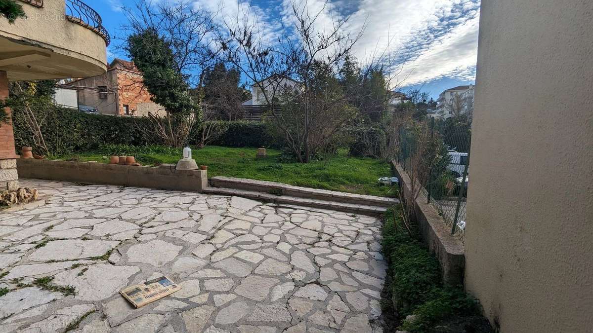 Maison à VALLAURIS
