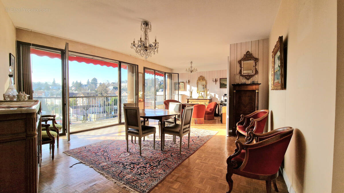 Appartement à VAUCRESSON