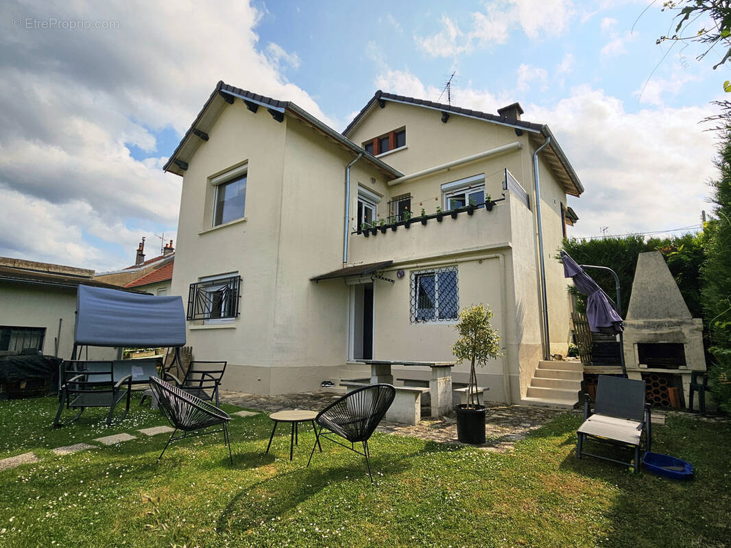 Maison à BELLERIVE-SUR-ALLIER