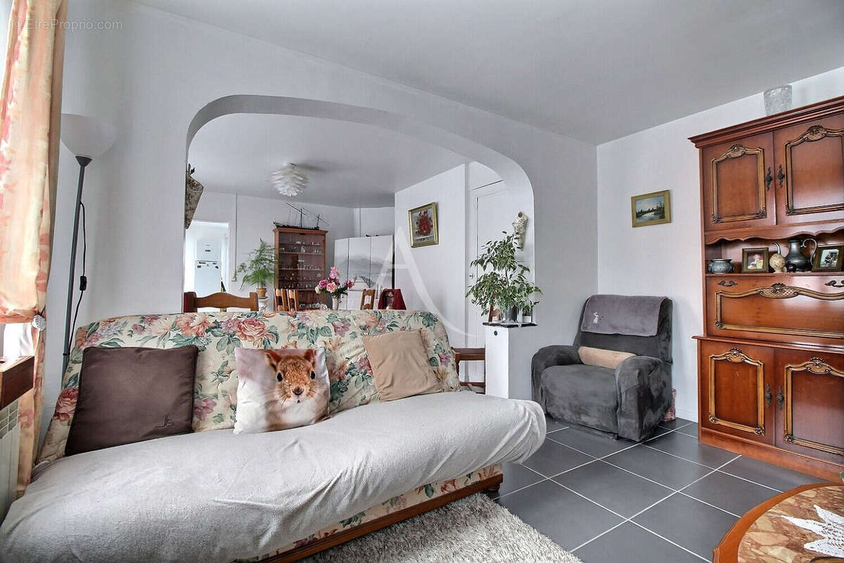 Appartement à CHARLEVAL