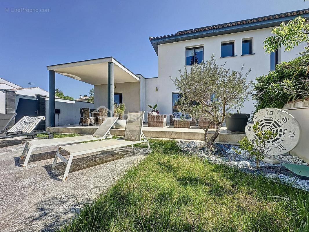 Maison à COURNONSEC