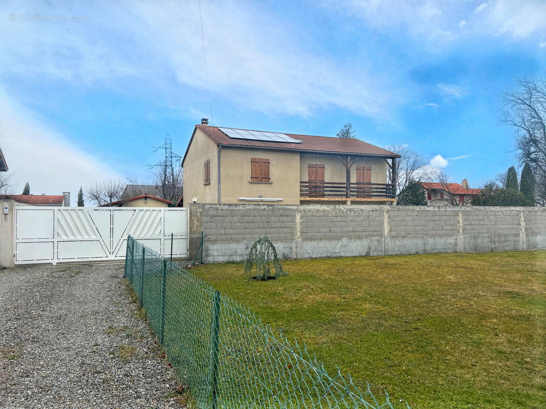 Maison à PONT-DU-CHATEAU