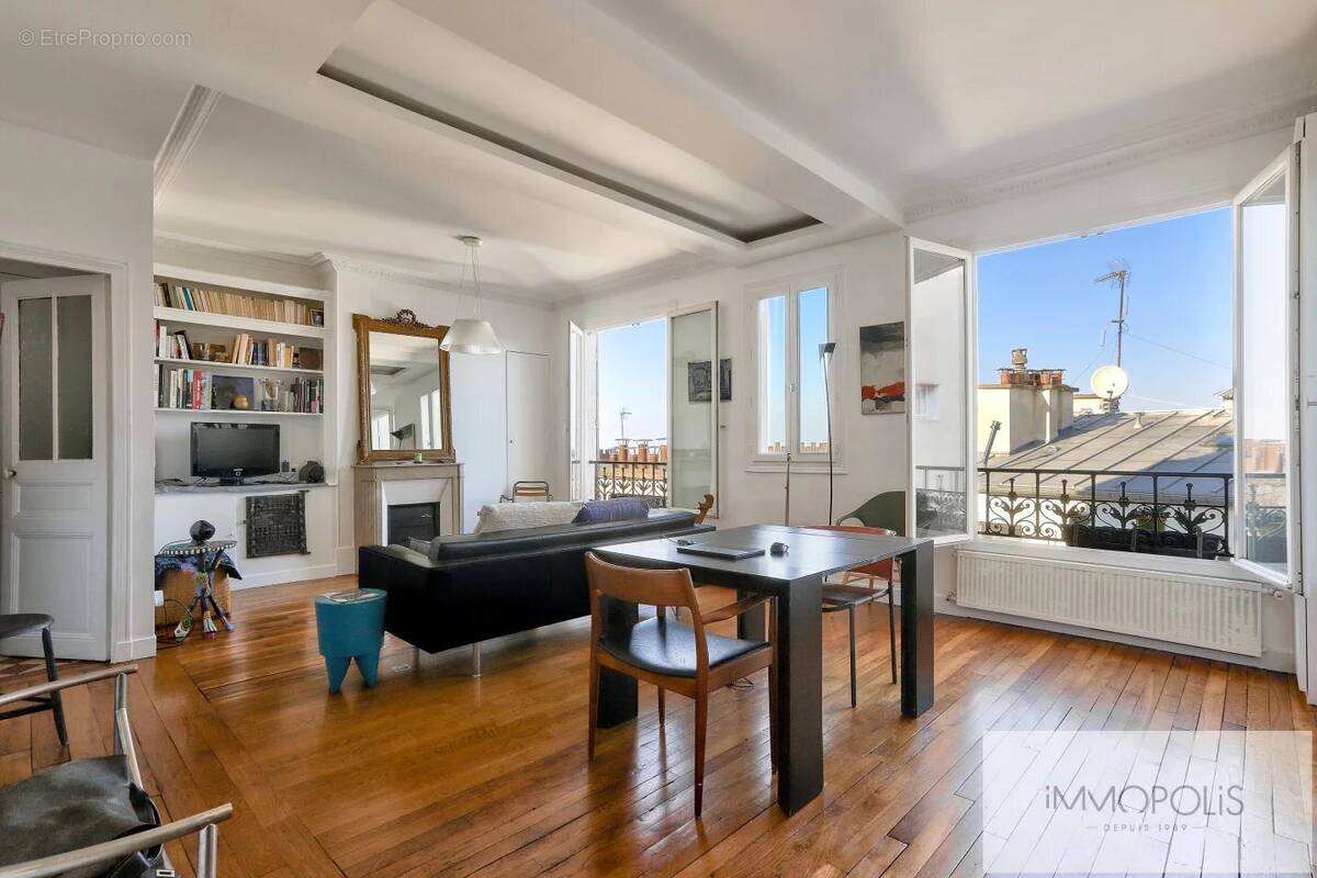 Appartement à PARIS-18E