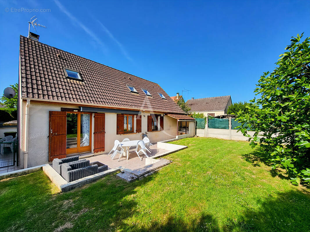 Maison à VERNEUIL-L&#039;ETANG