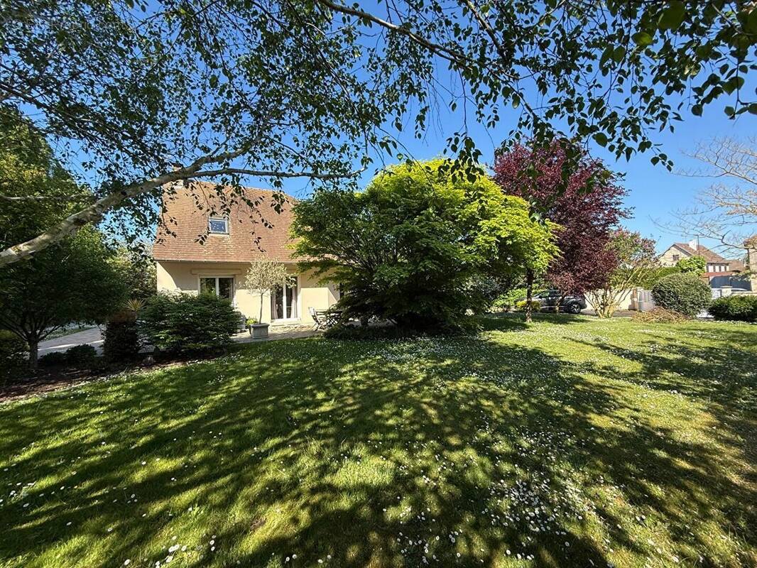 Maison à BASLY