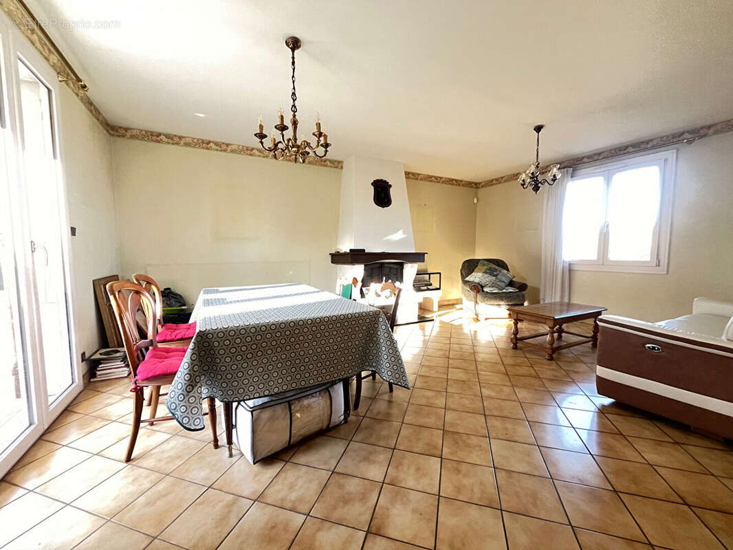 Maison à DARDILLY