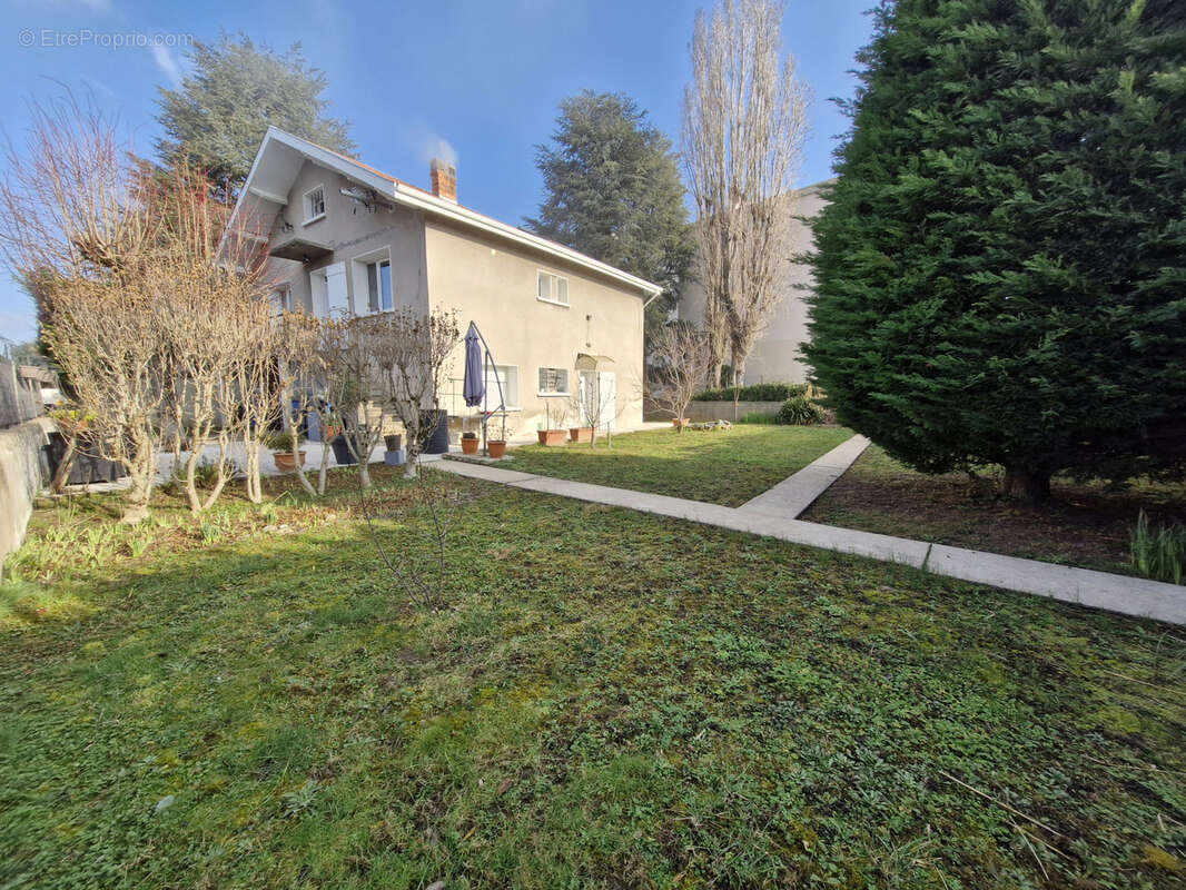 Maison à BRON