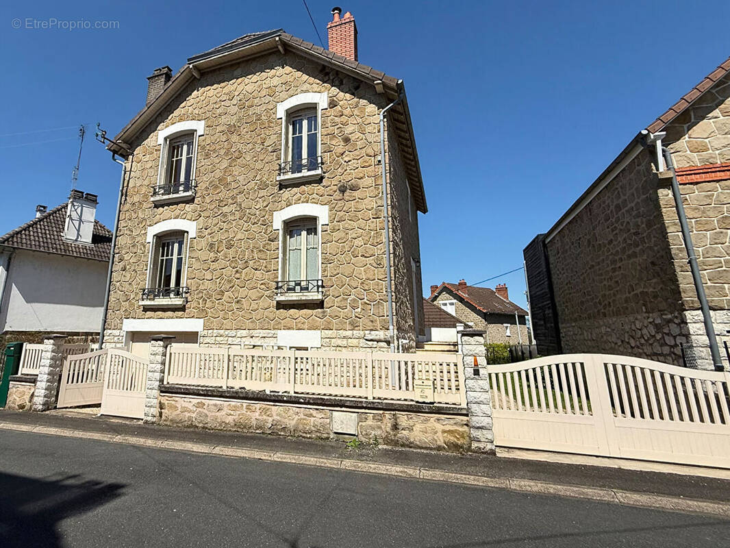 Appartement à BRIVE-LA-GAILLARDE