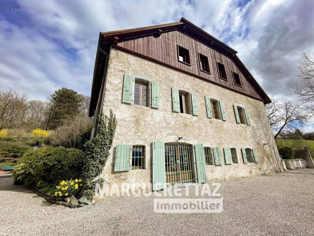 Maison à CONTAMINE-SUR-ARVE