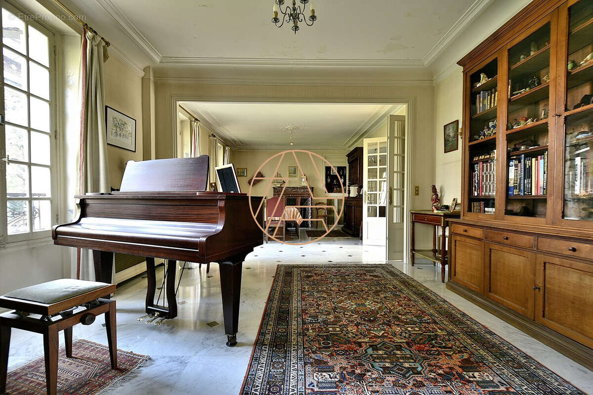 Maison à SAINT-MAUR-DES-FOSSES