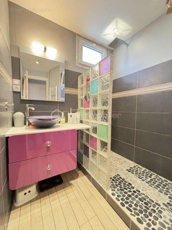 Appartement à SEYSSINET-PARISET