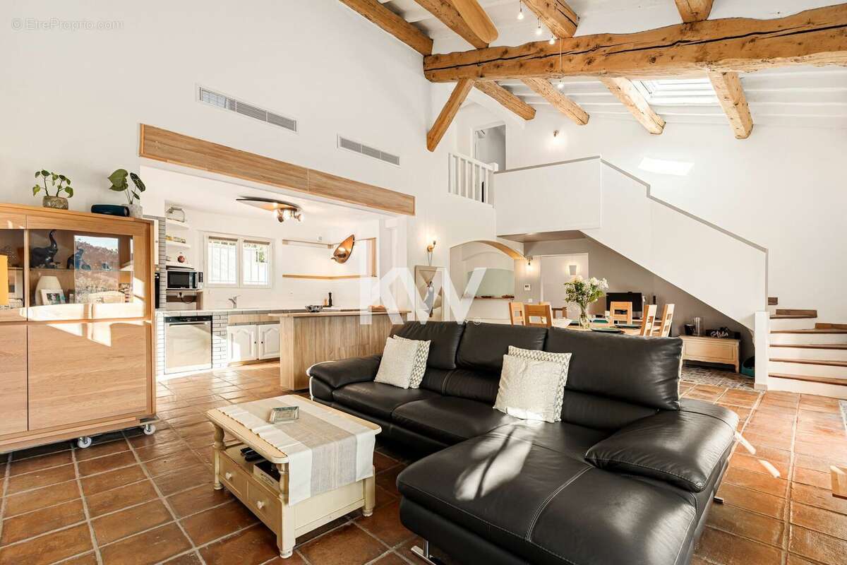 Maison à LES ADRETS-DE-L&#039;ESTEREL