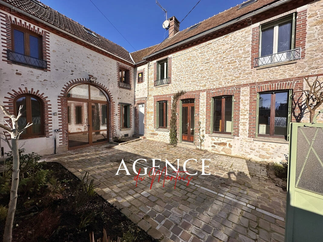 Maison à DONNEMARIE-DONTILLY
