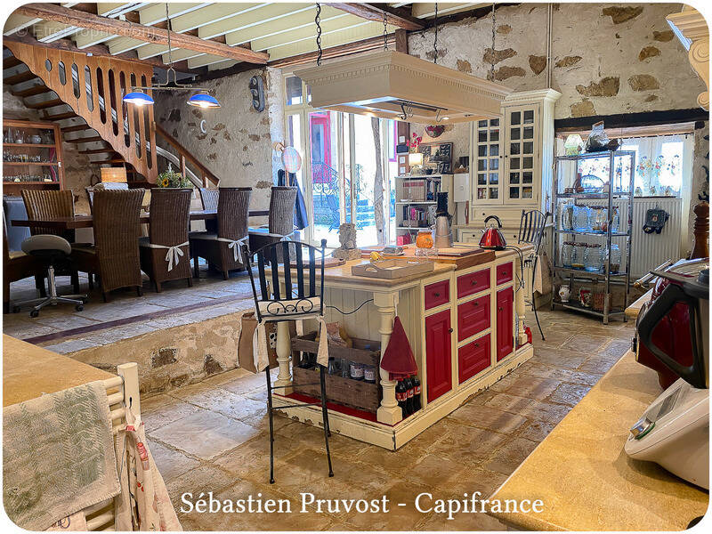 Maison à SARRAZAC