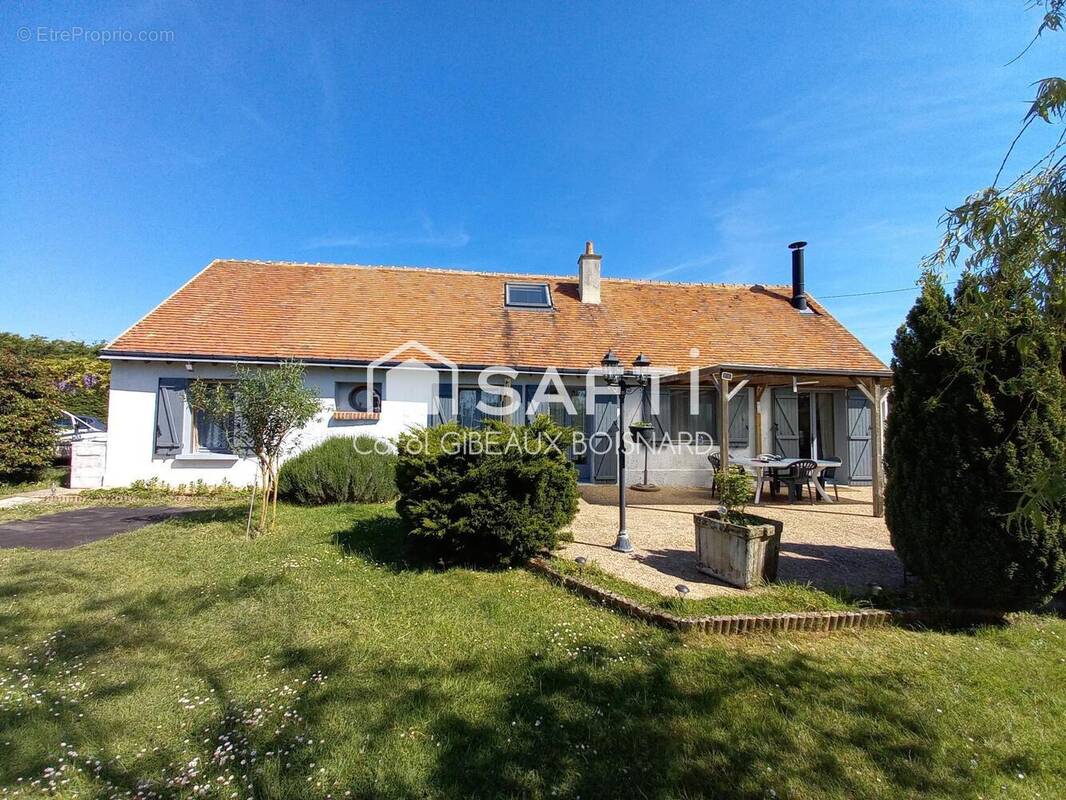 Photo 1 - Maison à LA BAZOCHE-GOUET