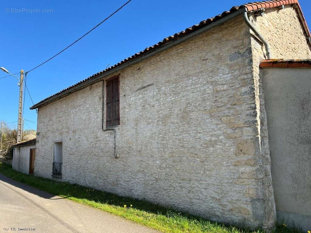 Maison à CIVRAY
