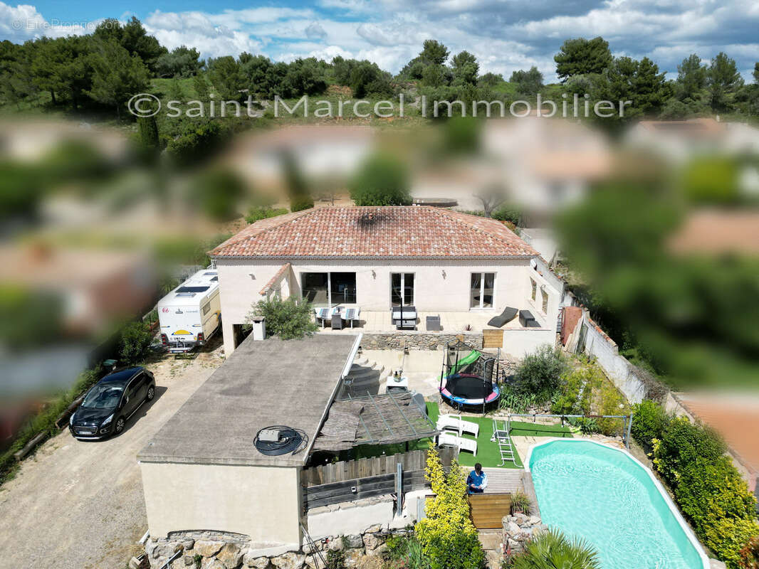 Maison à CRUZY