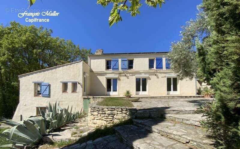 Maison à PIERREVERT