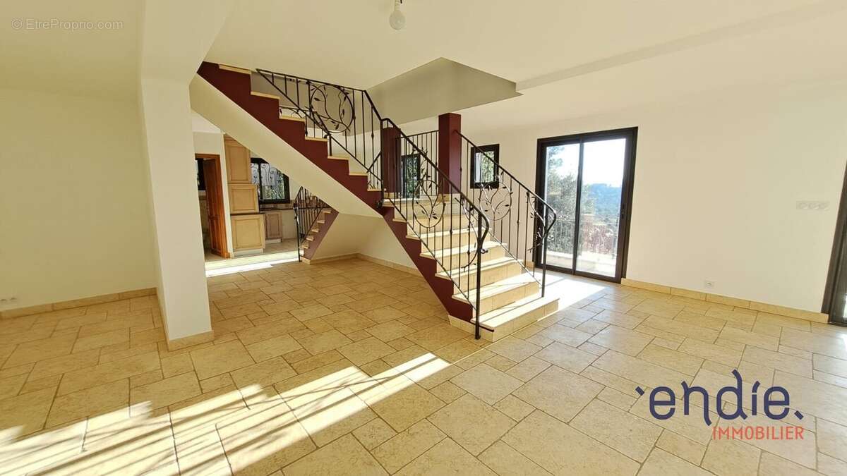 Maison à LORGUES