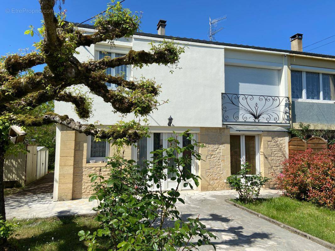 Maison à LE BUGUE