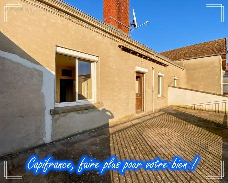 Maison à LA CLAYETTE