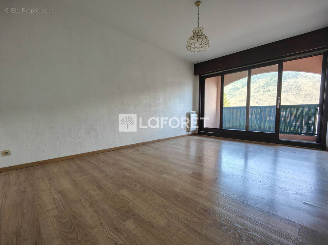 Appartement à GILLY-SUR-ISERE